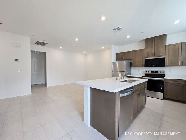 Building Photo - 5717 CRENELLATED St