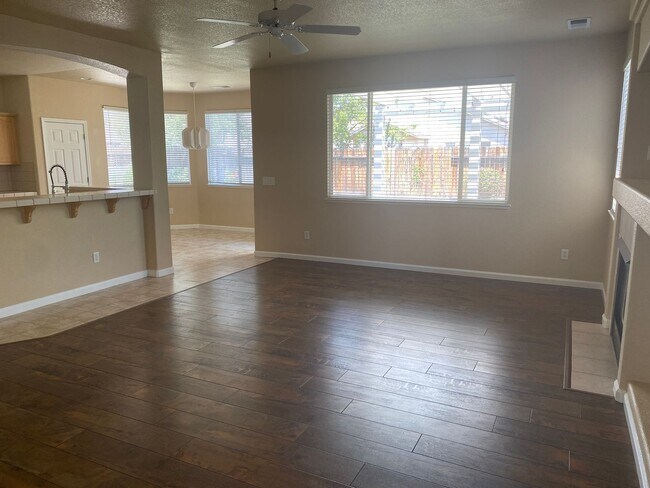 Building Photo - Single Story Home in South Reno