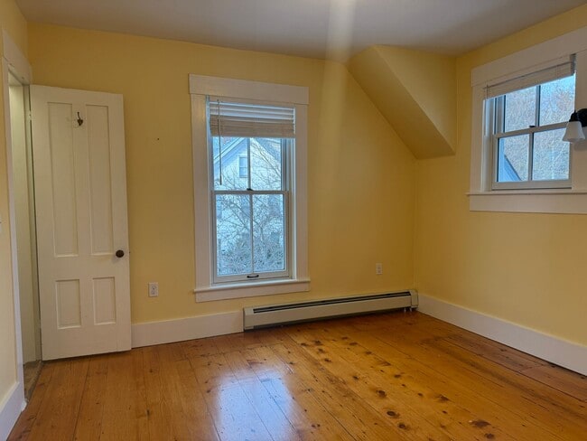 Building Photo - 3 Bedroom in Downtown Lebanon