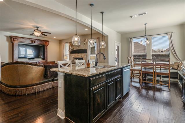 Building Photo - 230 Sandy Way