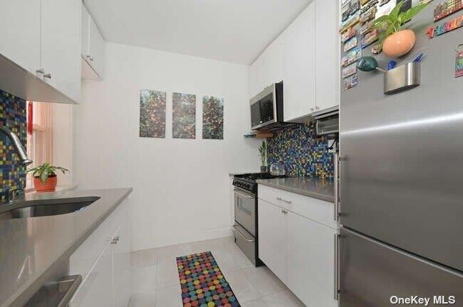 Building Photo - 10255 67th Dr
