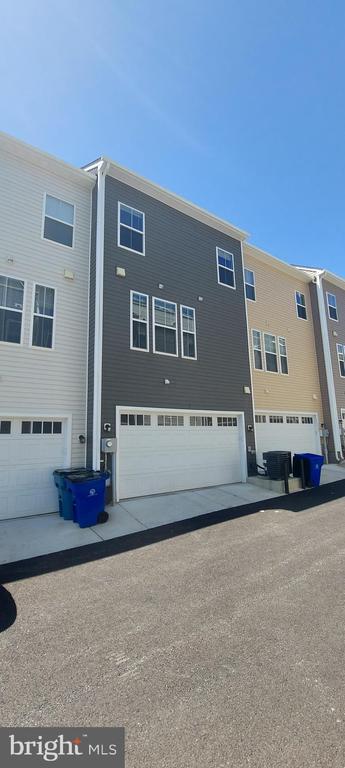 Building Photo - 2580 Hopton Ln