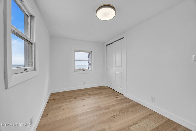 Building Photo - 234 Beach Ave