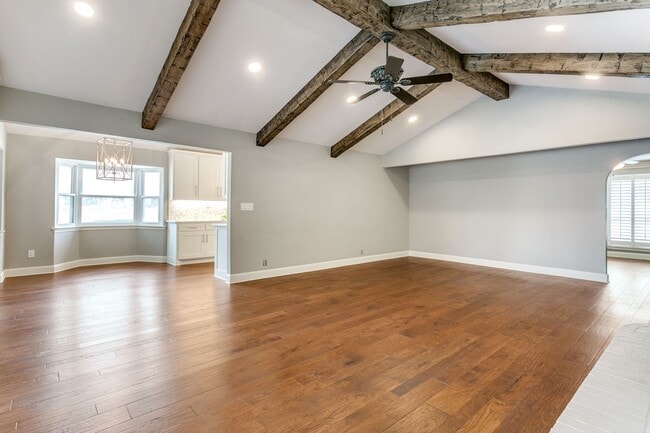 Building Photo - 4 bedroom with pool in Colleyville