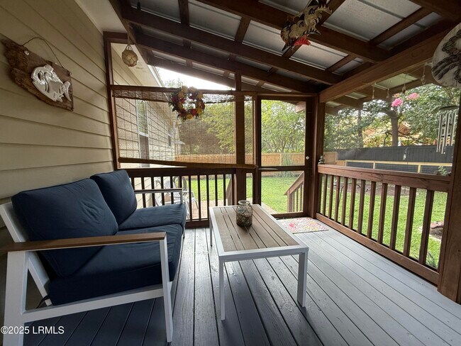 Building Photo - 2717 Oaklawn Ave