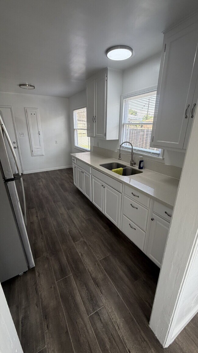 Building Photo - Charming Updated Home with Spacious Yard