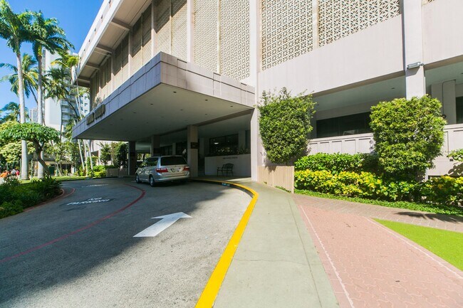 Building Photo - 2240 Kuhio Ave.