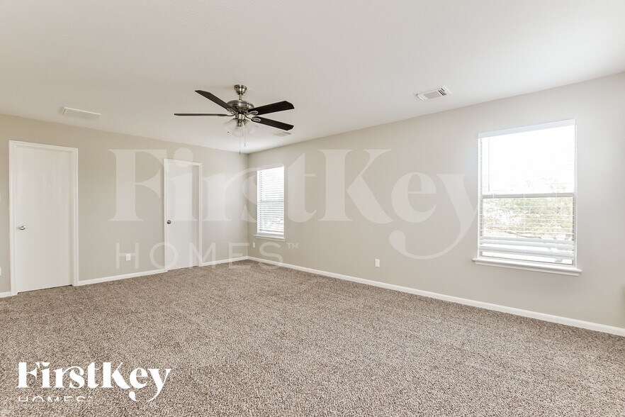 Building Photo - 339 Remington Harbor Ct
