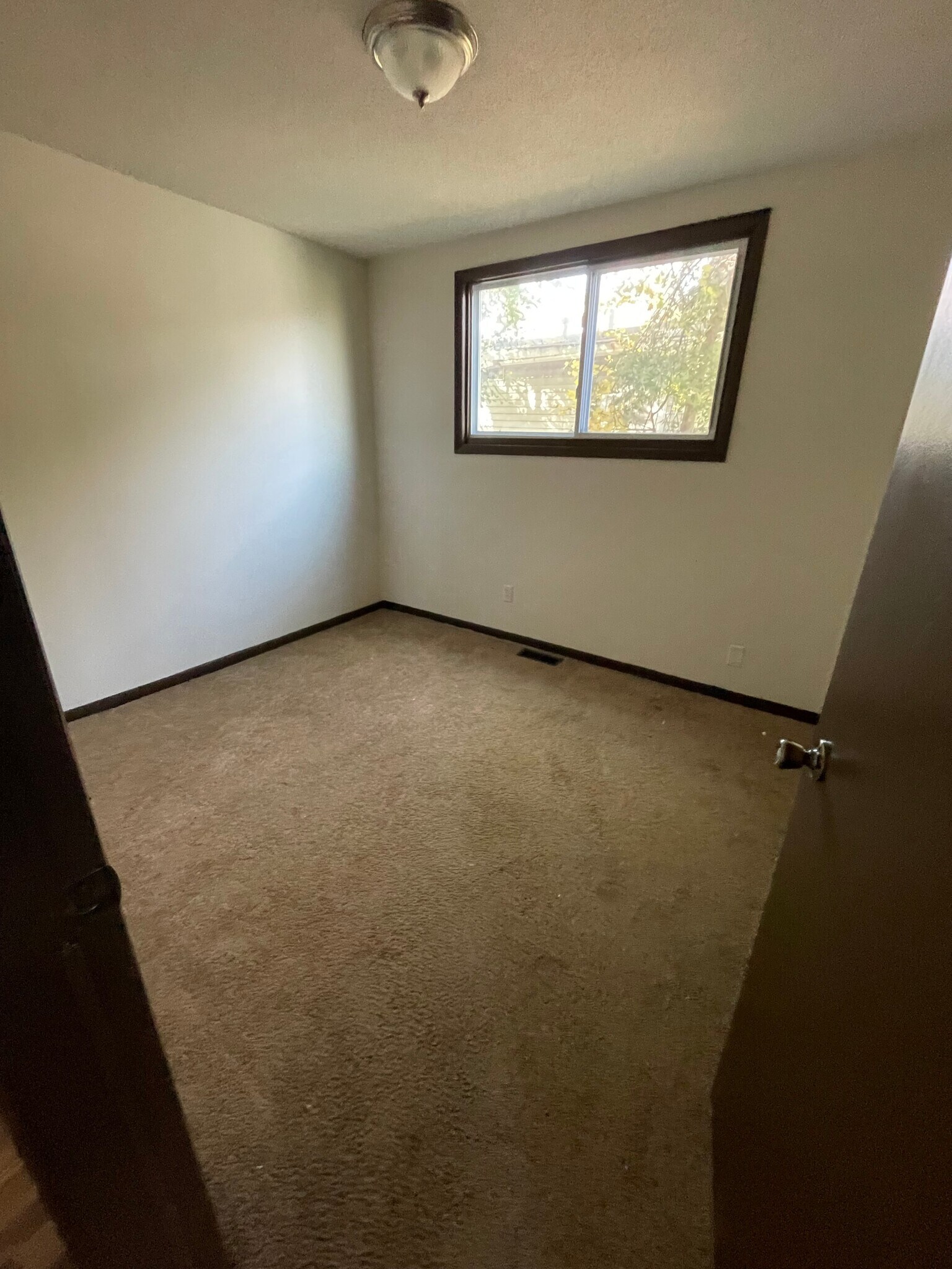 Building Photo - 331 W Kibby St