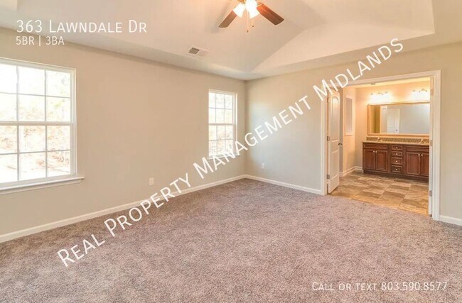 Building Photo - Luxurious Living in the Heart of Heather H...