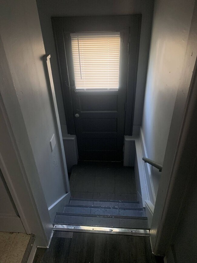 Building Photo - 3146 Mason St