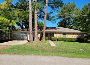 Building Photo - 616 E Main St