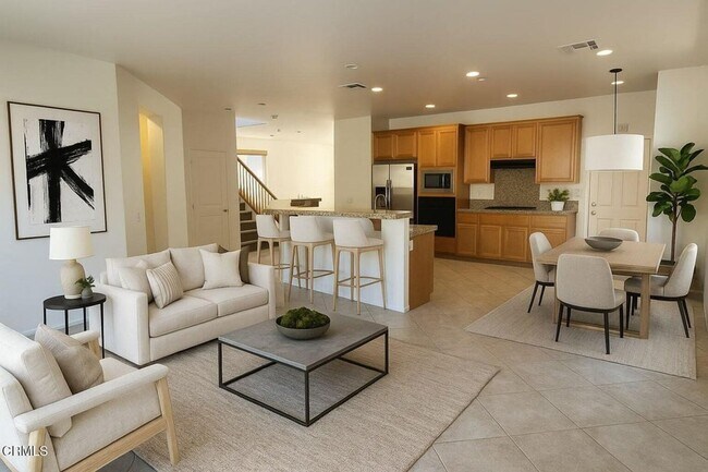 Building Photo - 822 Belleza Dr
