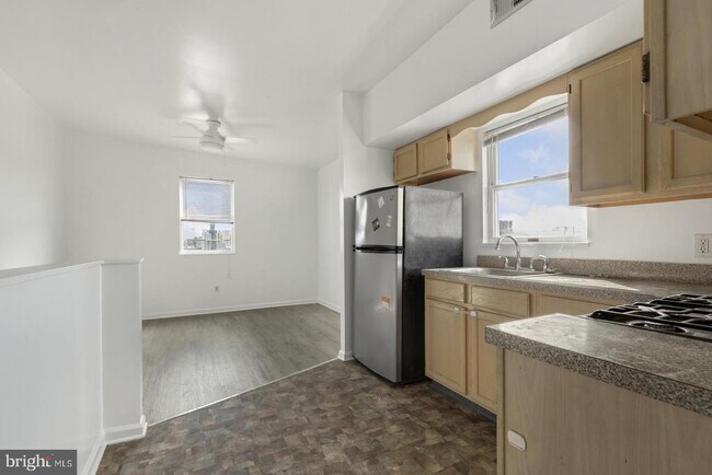 Building Photo - 2223 S 15th St