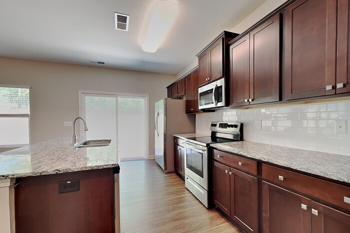 Building Photo - 3490 Landshire View Lane