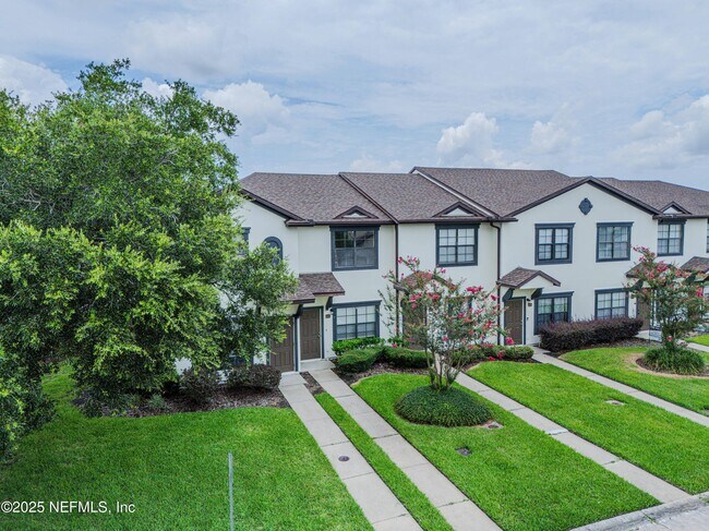 Building Photo - 422 Cabernet Pl