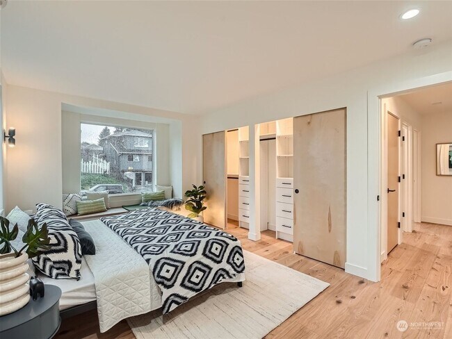 Building Photo - Greenwood 3 Bedroom New Construction Townhouse!