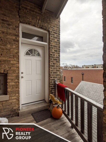 Building Photo - 2317 N Rockwell St