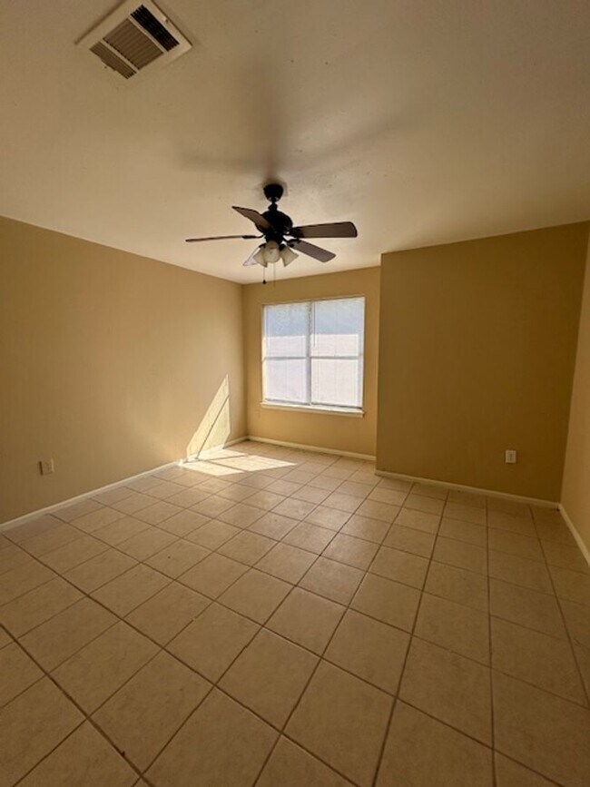Building Photo - 751 Hammond Manor Dr