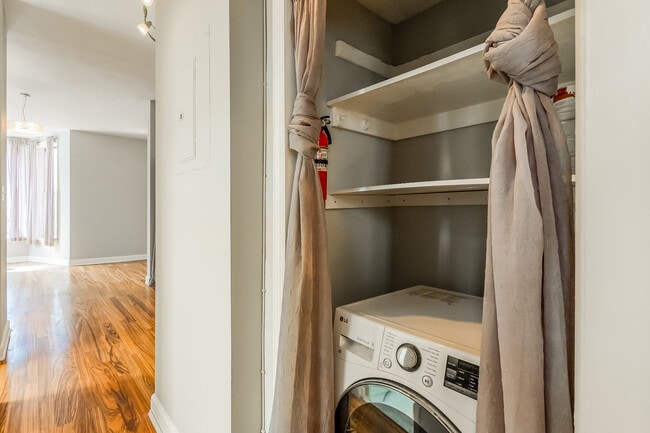 Building Photo - 333 2nd St NE