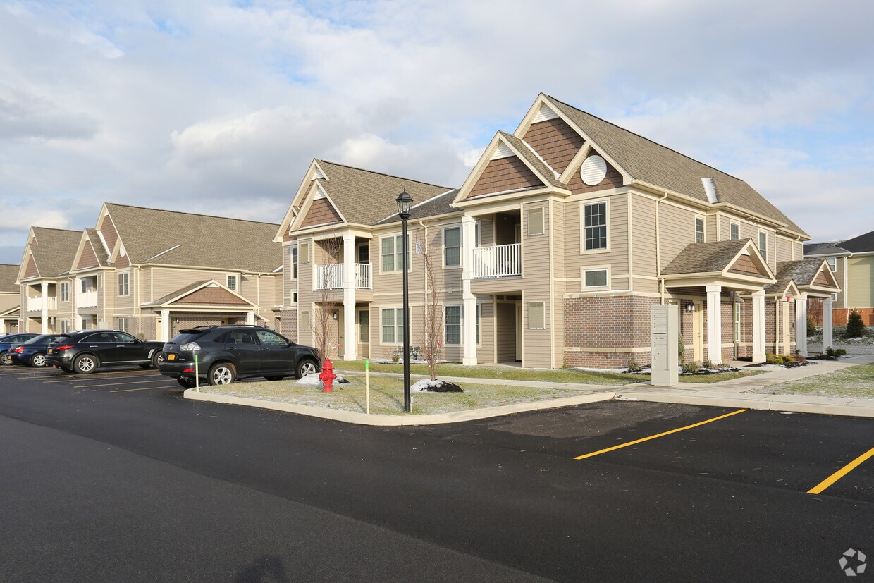 Deer Lakes Apartments Amherst