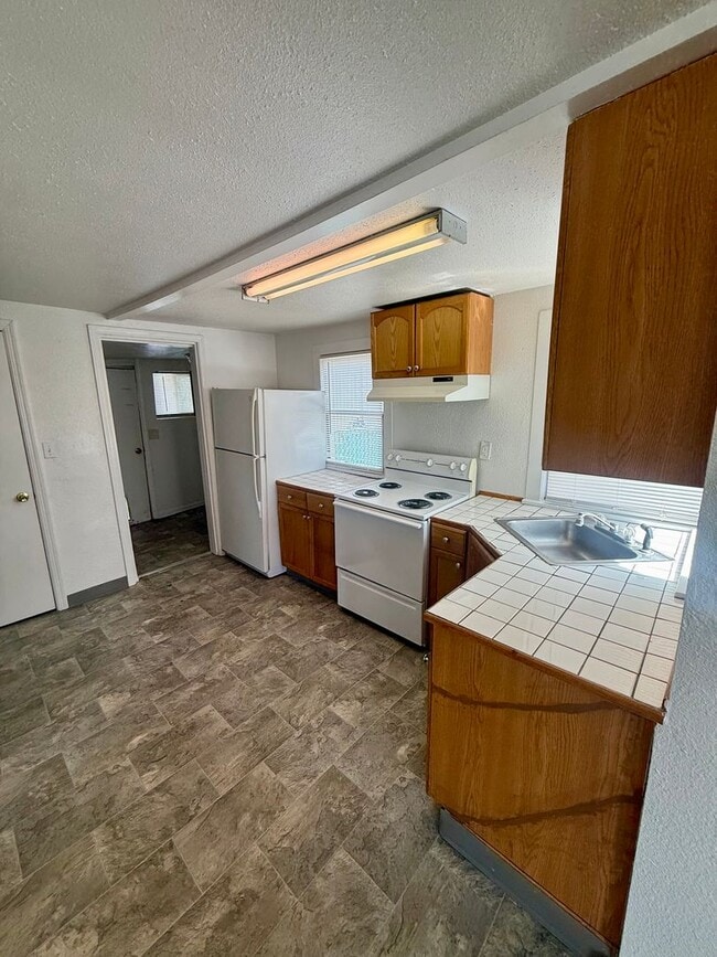 Building Photo - 1 Bed 1 Bath House 2 miles from Oit and Sky Lakes Medical Center