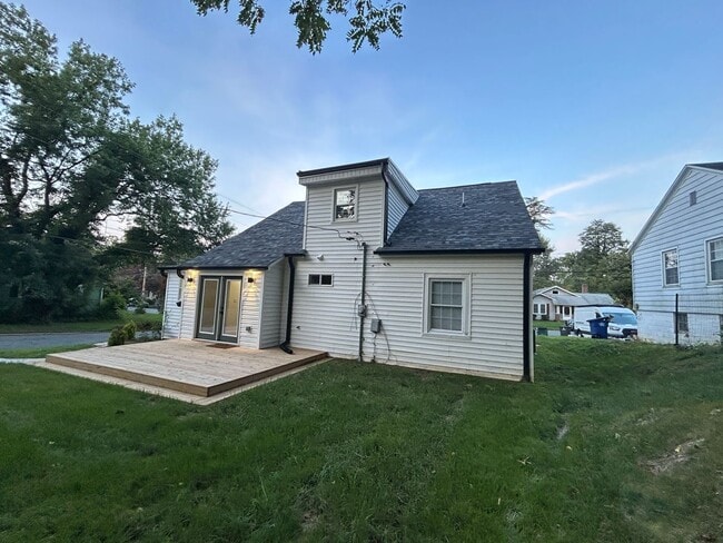 Building Photo - Available Soon! Ardmore WS, 4 Bedroom, 3 F...