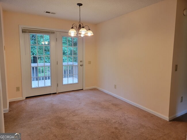 Building Photo - 104 Denhaven Dr