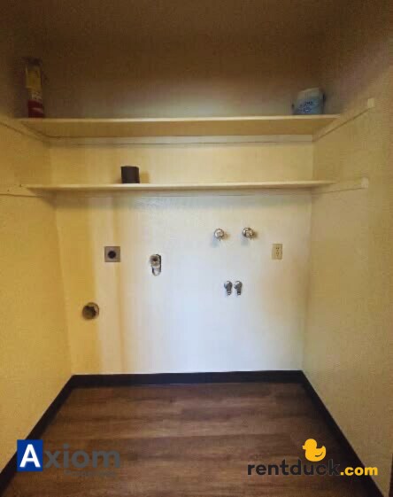 Building Photo - 674 W Cedar-2