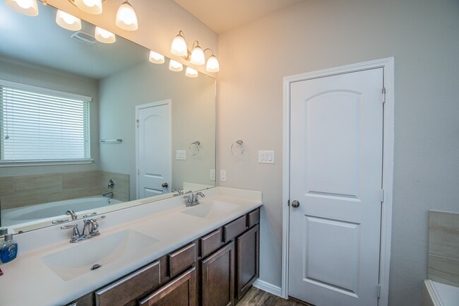 Building Photo - 14358 Whitetop Peak Ct