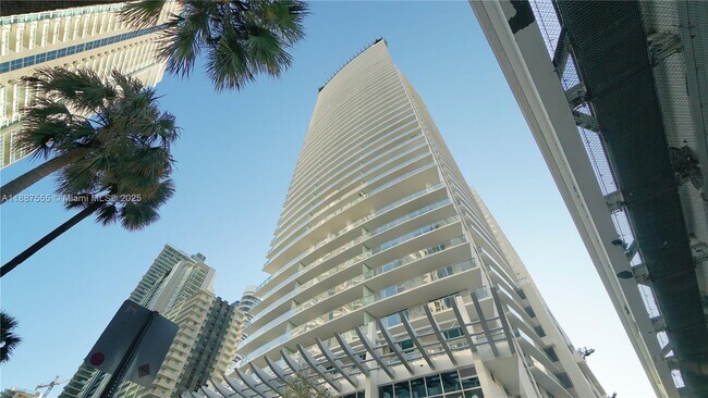Primary Photo - 1100 S Miami Ave
