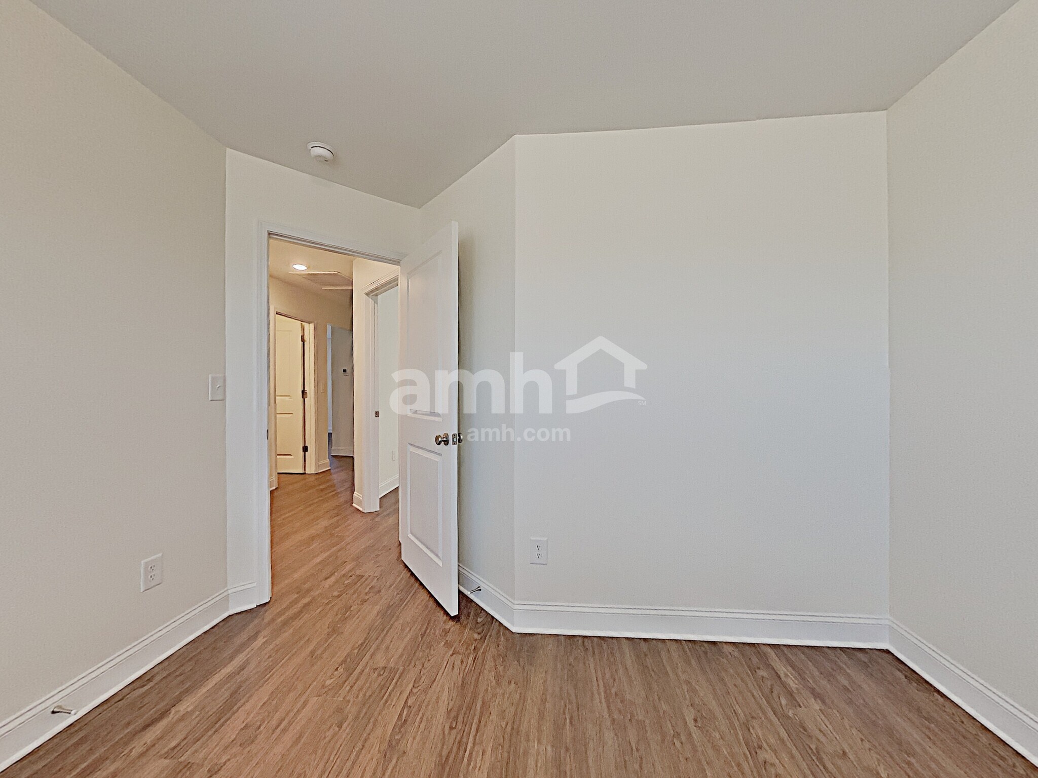Building Photo - 427 Catawba St
