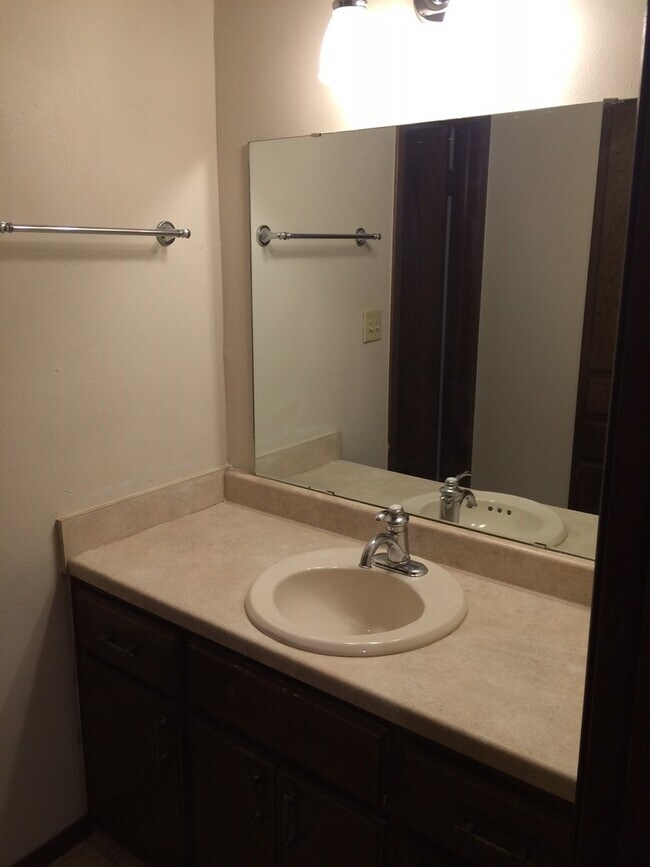 Building Photo - Beautiful Remodeled Home.  Available now.