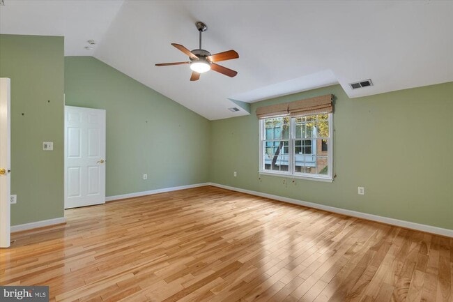 Building Photo - 427 Park Ave