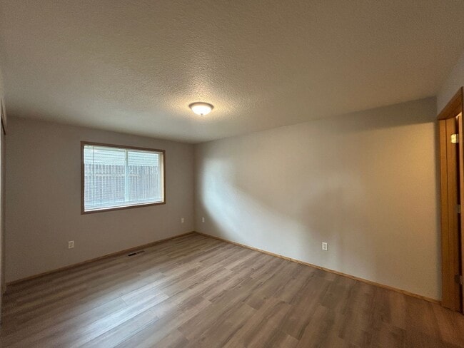 Building Photo - 7509 NE 67th St