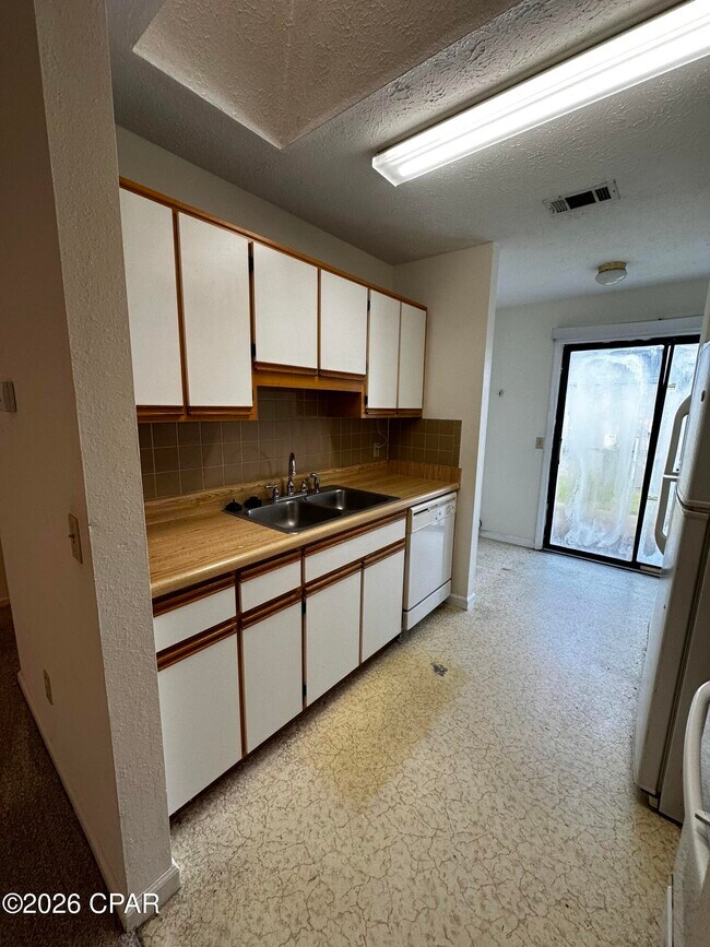 Building Photo - 126 Kristine Blvd