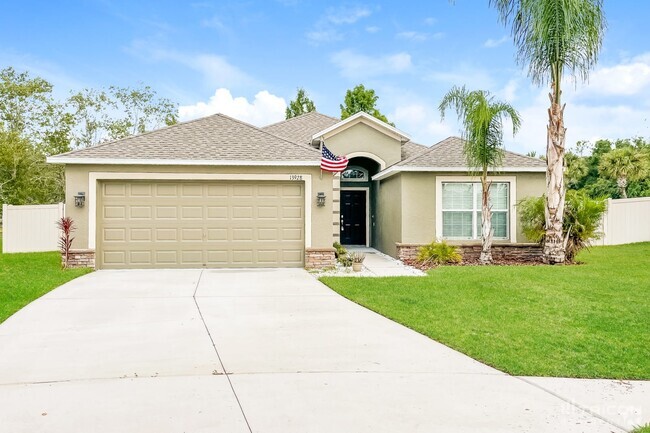 Building Photo - 13928 Reindeer Cir