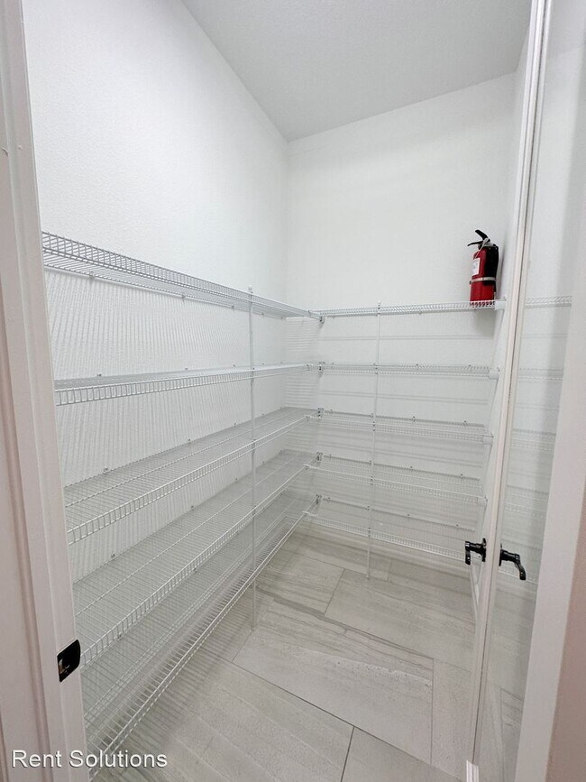 Building Photo - 4 br, 4 bath House - 9018 Hixon Rd