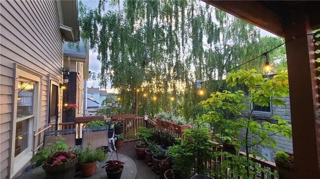 Building Photo - 413 Atwells Ave