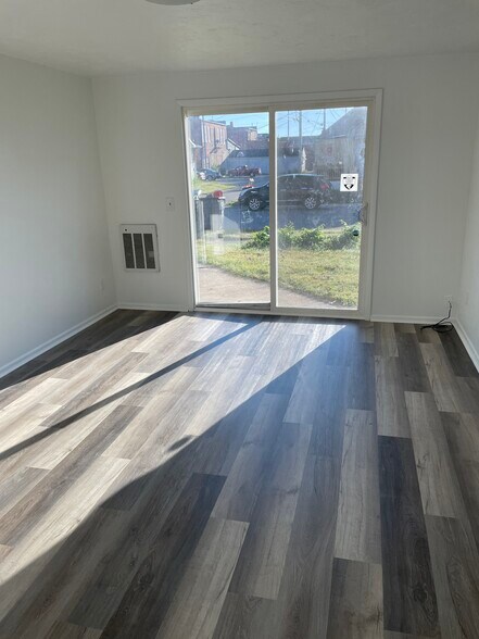 Bedroom - 110 S West St