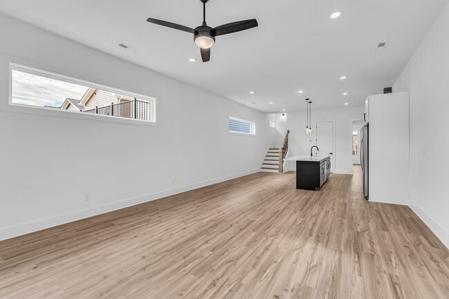 Building Photo - Modern Living in West Nashville