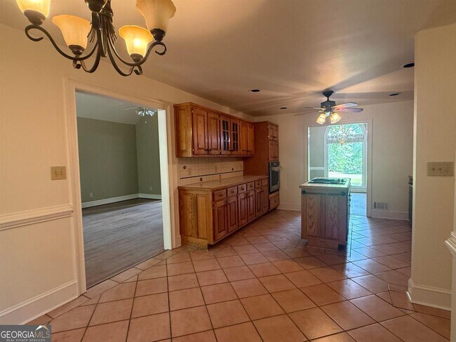 Building Photo - 307 Centennial Rd