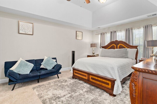 Building Photo - 6508 Satjanon Dr