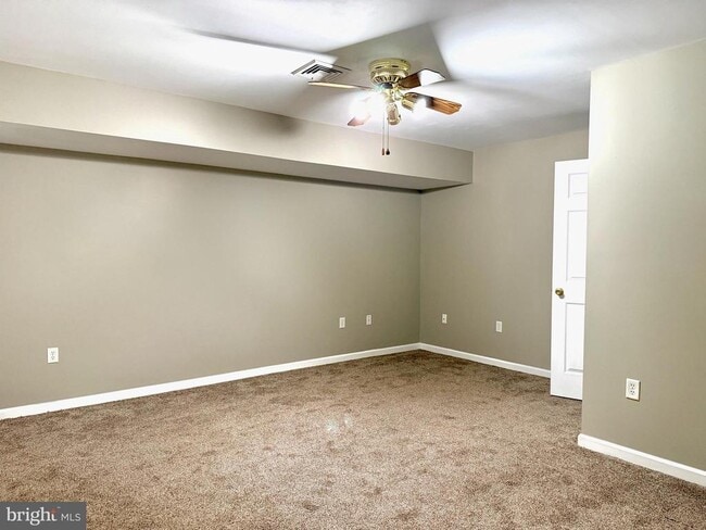 Building Photo - 531 W Penn Ave