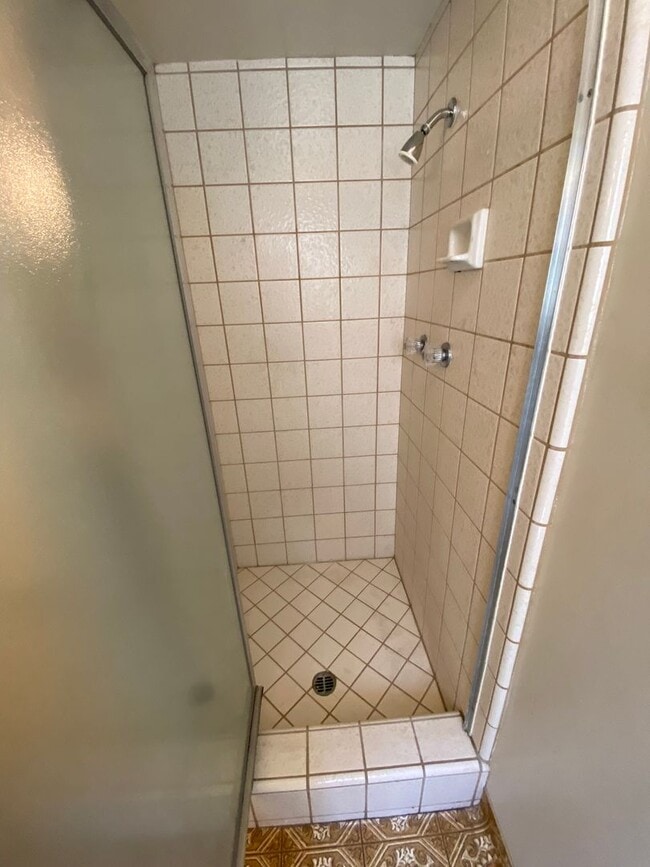 Building Photo - 2 Bedroom Condo in Gated Community!