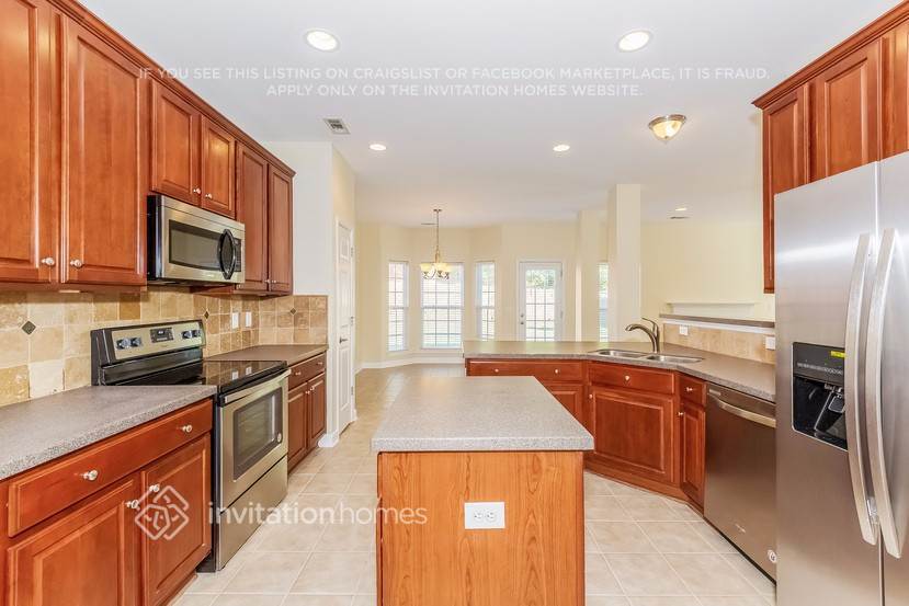 Building Photo - 1409 Mallory Ln