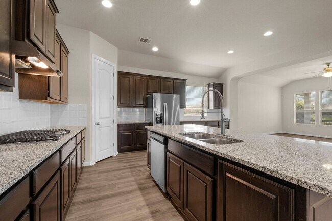 Building Photo - Mason Valley