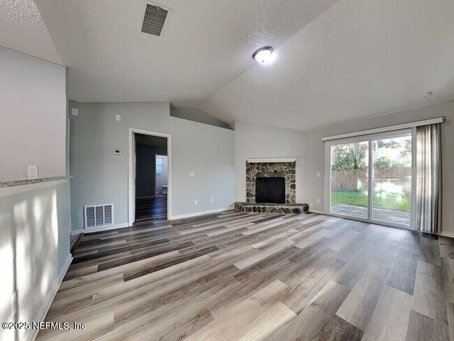 Building Photo - 7783 Allspice Cir E