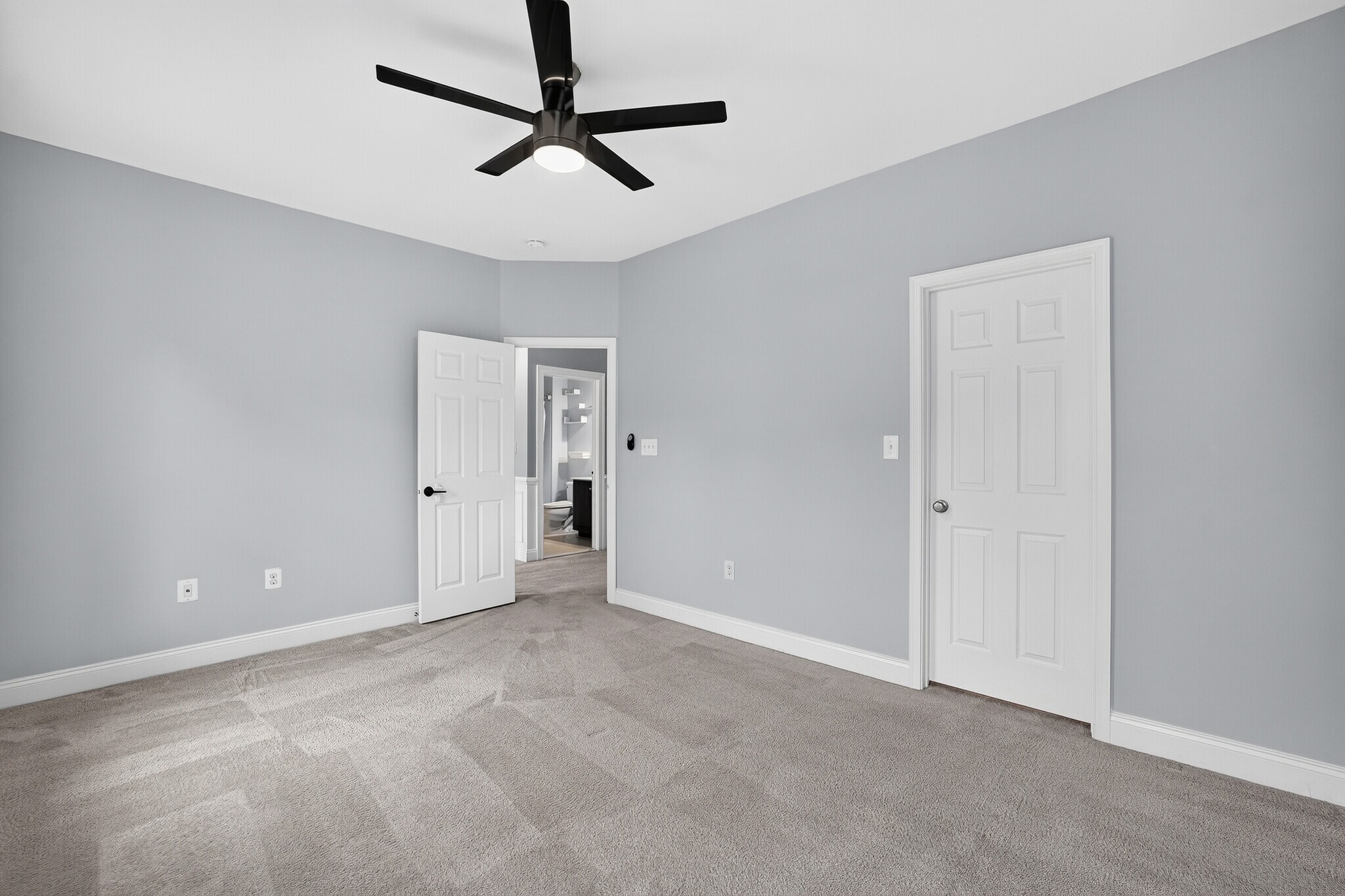 Building Photo - 23202 Evergreen Ridge Dr