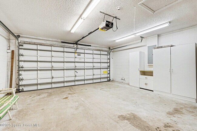 Building Photo - 2441 Wolf Creek Dr